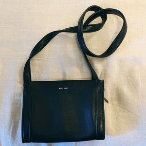 Matt and Nat Black Vegan Crossbody Bag - excellent condition!
